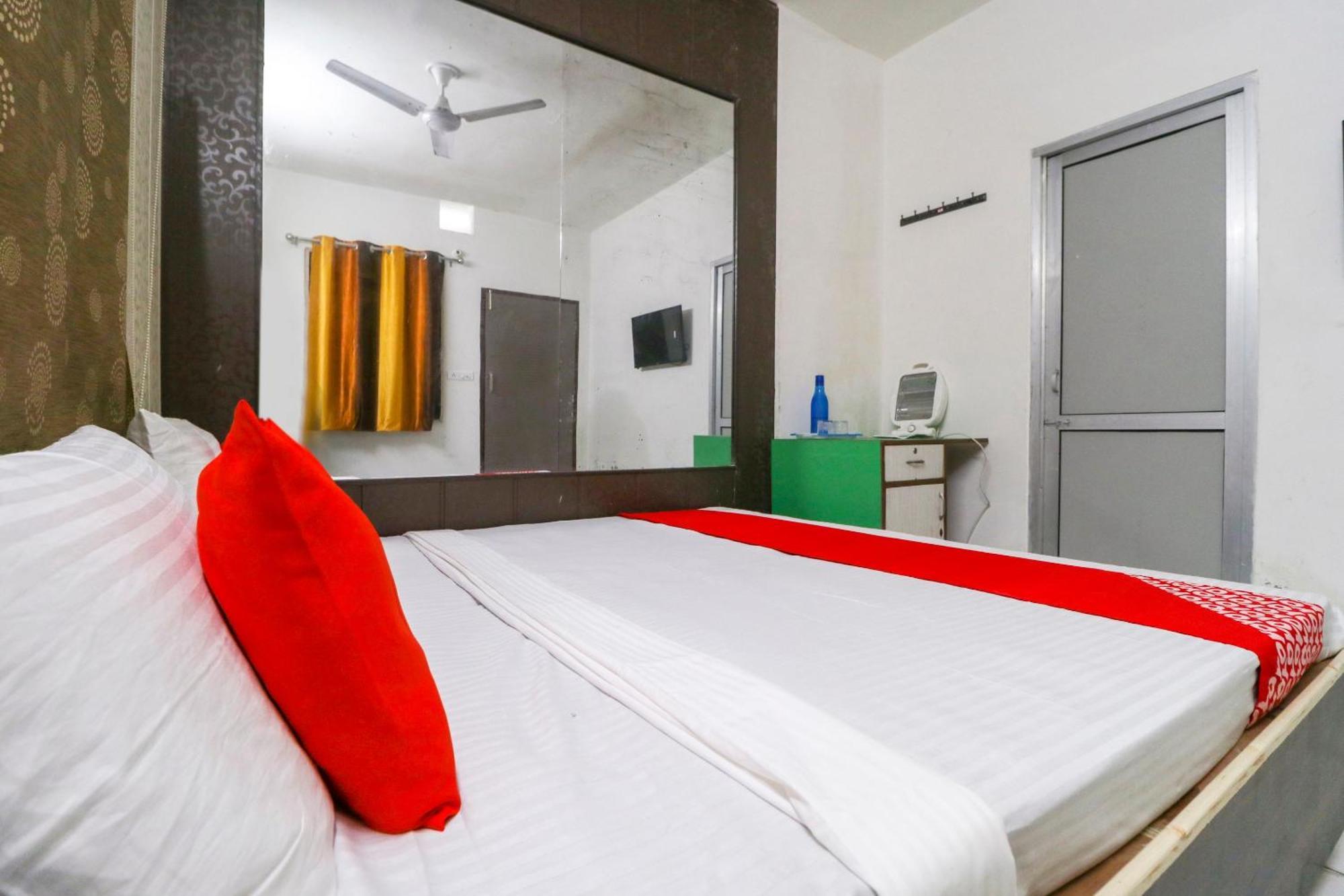 Hotel O Sky Garden Ludhijána Kültér fotó