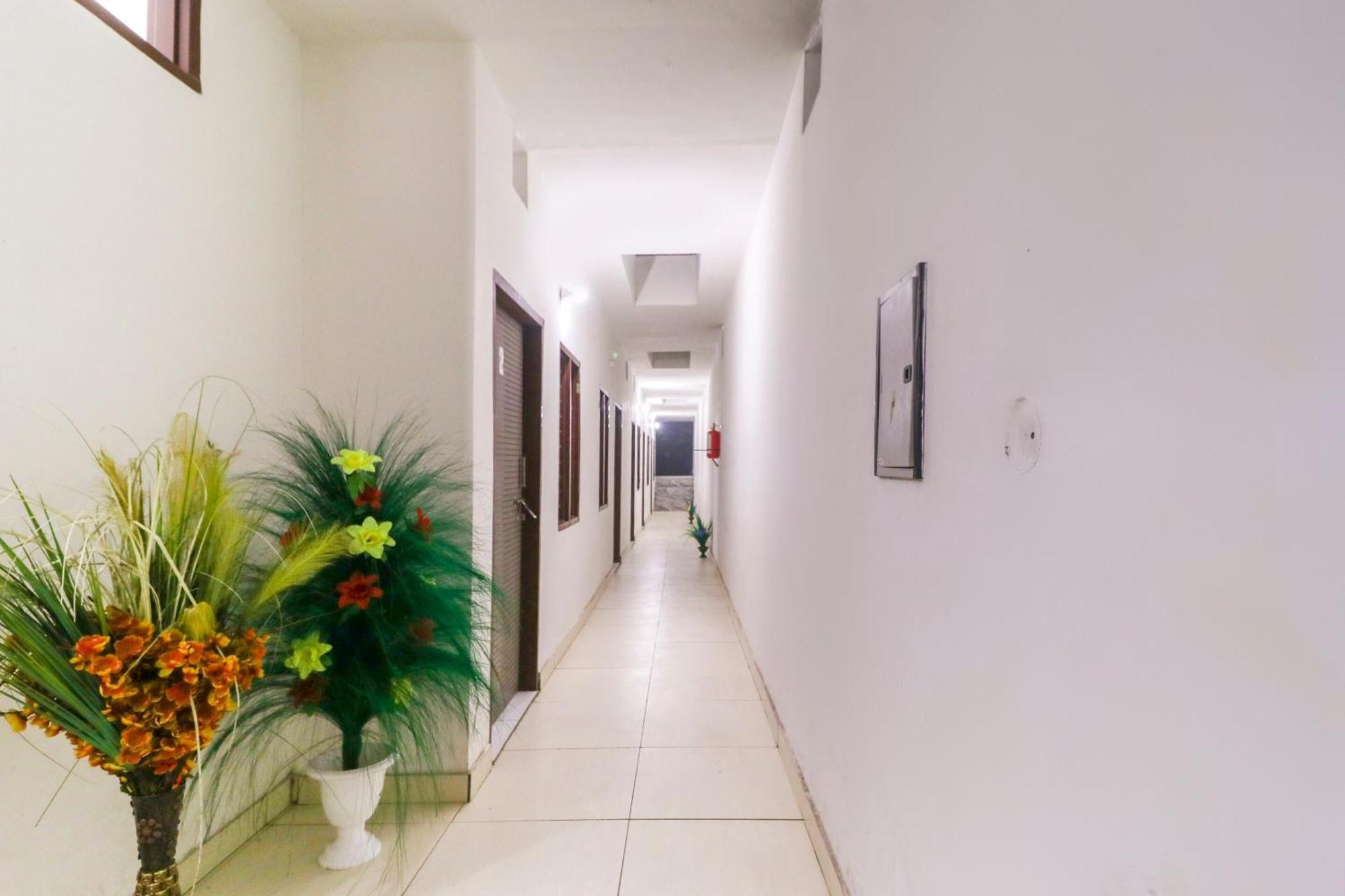 Hotel O Sky Garden Ludhijána Kültér fotó